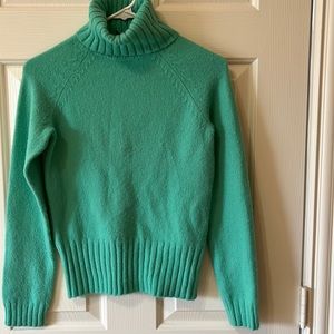 GAP sweater size small light green.